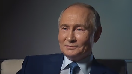 "Очень вкусно". Владимир Путин о белорусском шоколаде, который подарил ему Александр Лукашенко