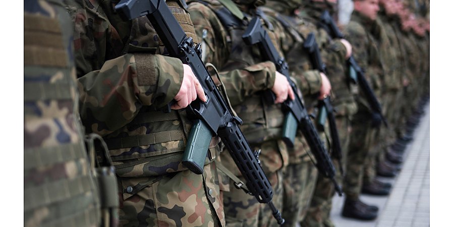 Польша в ноябре запустит пилотную программу всеобщей военной подготовки