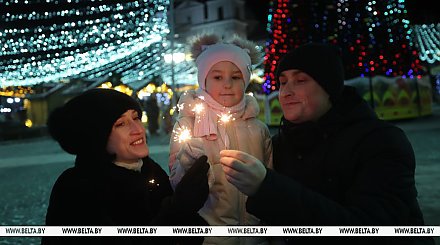 Теперь официально. Александр Лукашенко подписал указ №1 об объявлении Года белорусской женщины
