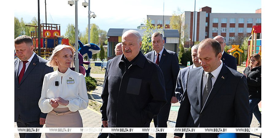 Пример райцентра с развитой социальной инфраструктурой. Что Александру Лукашенко показали в Петрикове