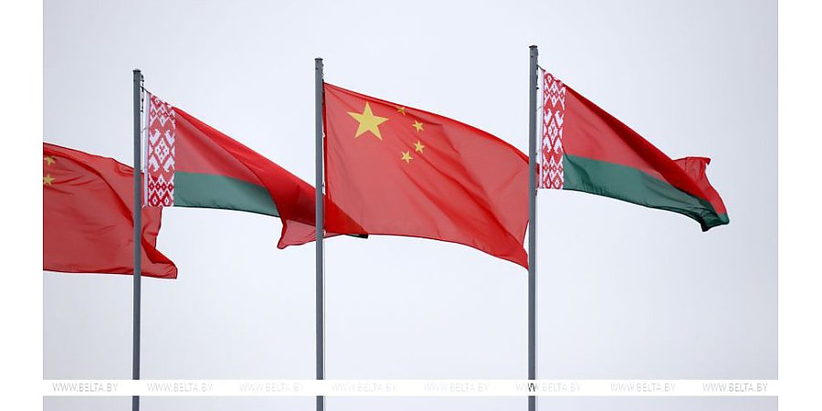 Александр Лукашенко направился с визитом в Китай. Рассказываем о главном в графике Президента 