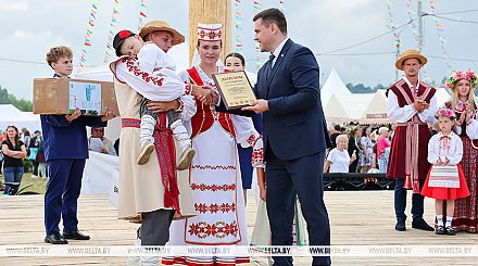 Семья из Костюковичского района стала победителем проекта "Властелин села - 2026" 