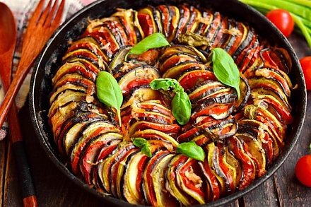 Знаменитое блюдо французской кухни: рецепт классического рататуя на сковороде