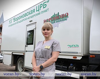 Для здоровья сельчан. Комфорт и оснащенность передвижного ФАПа ежедневно оценивает фельдшер Анна Ардюк