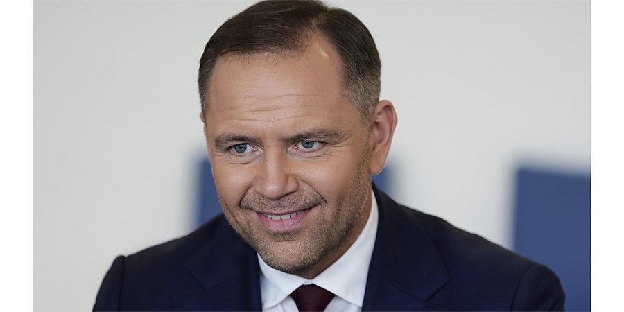 Кароль Навроцкий осудил демонстрацию бандеровских флагов в Варшаве и поддержал депортацию 63 человек