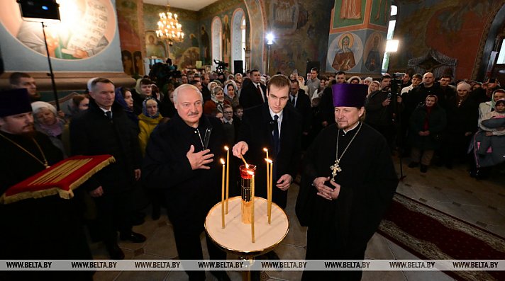 Курс на мир и созидание, плюсы "диктатуры" и признание в любви. Александр Лукашенко в Рождество сказал о главном