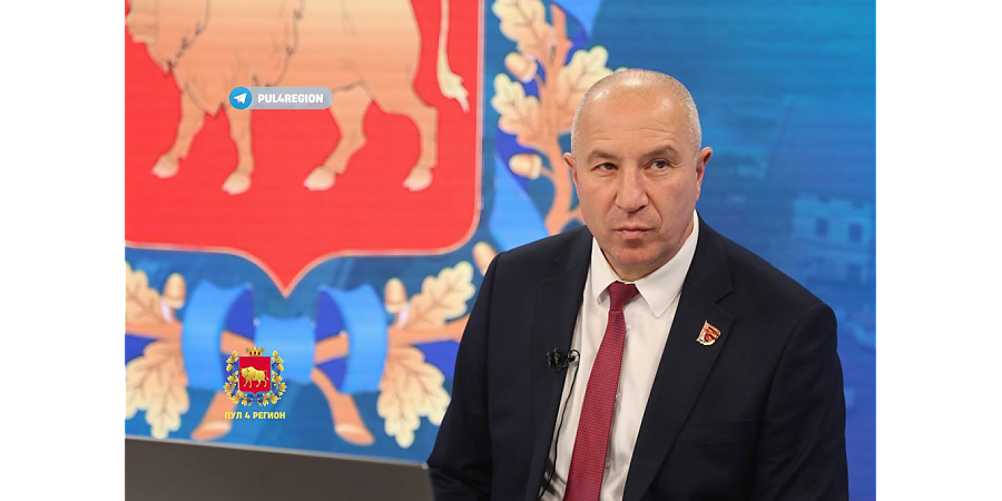 Более 150 вопросов поступило от жителей Гродненского региона Юрию Караеву во время прямого эфира