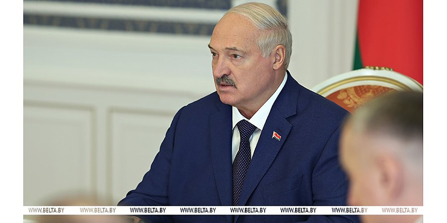 Будущее науки, отечественный боезапас и внезапный приезд на полигон. Итоги недели Президента