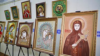 Выставка мастерски вышитых икон Богоматери открылась в Гродно 