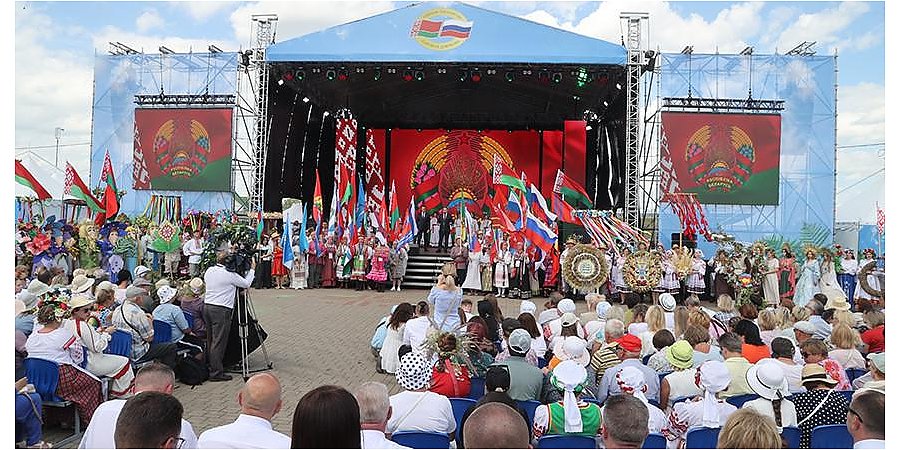 Фотофакт: Церемония открытия республиканского праздника "Александрия собирает друзей"