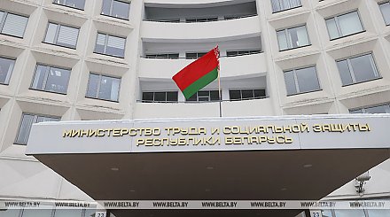 Белорусам объяснили, можно ли уйти с работы раньше, если пришел за 20 минут до ее начала