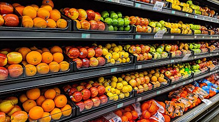 Около 80% опрошенных литовцев испытывают финансовые проблемы из-за роста цен на еду