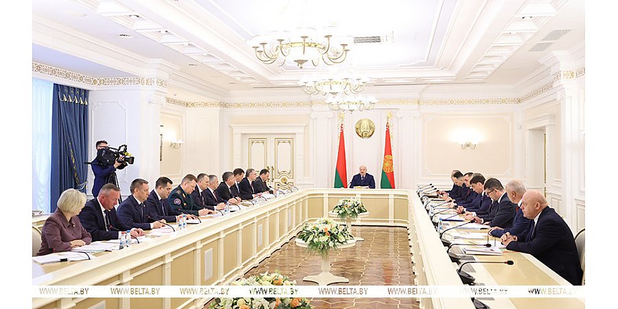 Совершенствование контрольно-надзорной деятельности стало темой совещания у Александра Лукашенко