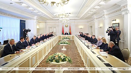 Александр Лукашенко требует четко разделить обоснованное и необоснованное посредничество