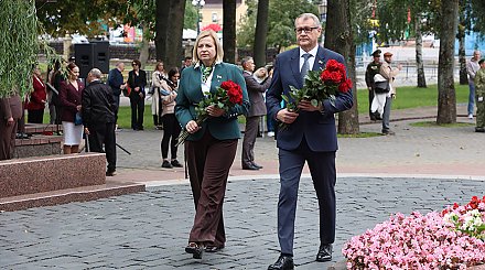 "Наши возможности и развитие - благодаря им". В Гродно почтили память погибших в годы ВОВ 