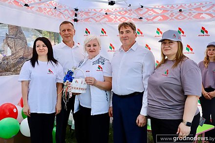 Интерактивная площадка «Белой Руси» объединила гостей «Бацькавай булкі» в Свислочи