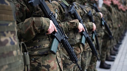 Польша в ноябре запустит пилотную программу всеобщей военной подготовки