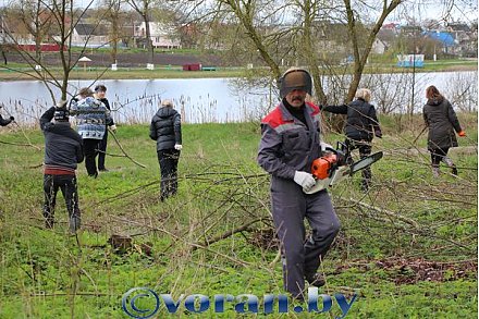 Везде кипела работа  в трудовую субботу 