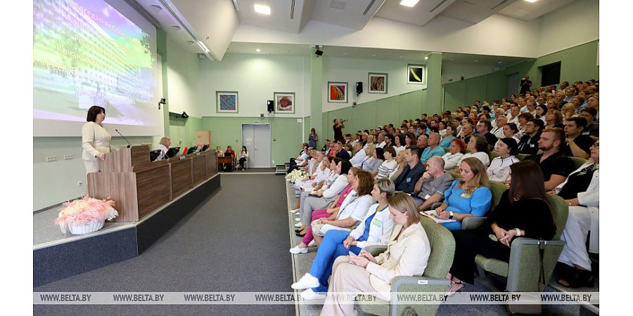 Кочанова: развивая фармпромышленность, нам нужно выпускать свои вакцины