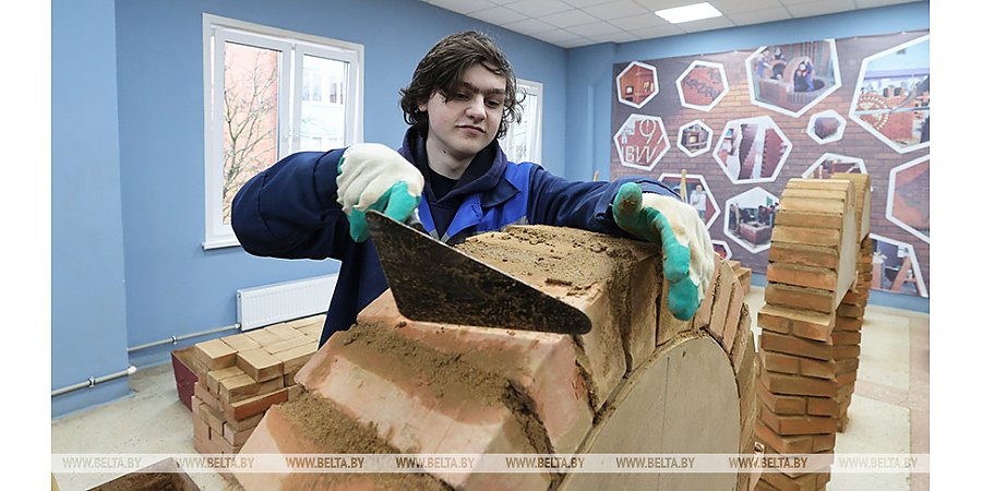 Колледжи Беларуси начинают прием документов на уровень среднего специального образования