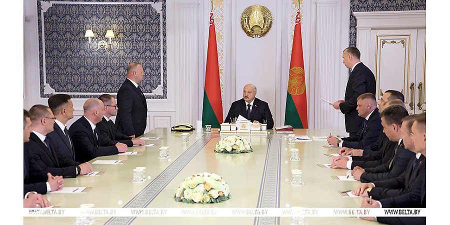 Глава Минпрома, новые послы, руководство в министерствах и местной вертикали. Александр Лукашенко принял кадровые решения