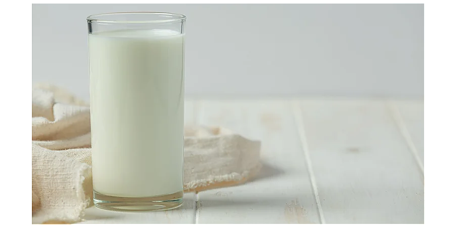 Поставьте чашку молока для Деда Мороза: народные приметы на 17 декабря