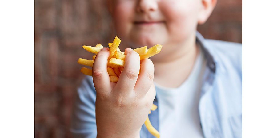 Может ли ребенок перерасти лишний вес? Отвечает врач