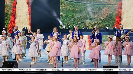 Именитые мастера, талантливая молодежь и трогательные композиции. В Большом театре прошел гала-концерт 