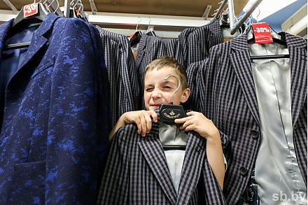 Какой ассортимент школьной формы представлен к 1 сентября