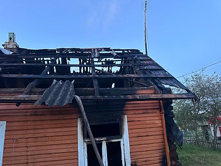 В деревне Подитва горел жилой дом: к счастью, обошлось без жертв