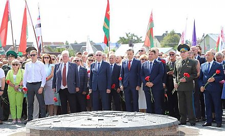 В Сморгони торжественно открыли мемориал памяти жертв Первой мировой войны