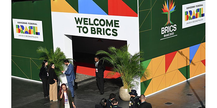 Саммит БРИКС открывается в Рио-де-Жанейро