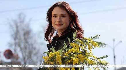 "Вы - самое ценное, что есть в нашей жизни". Александр Лукашенко поздравил соотечественниц с 8 Марта