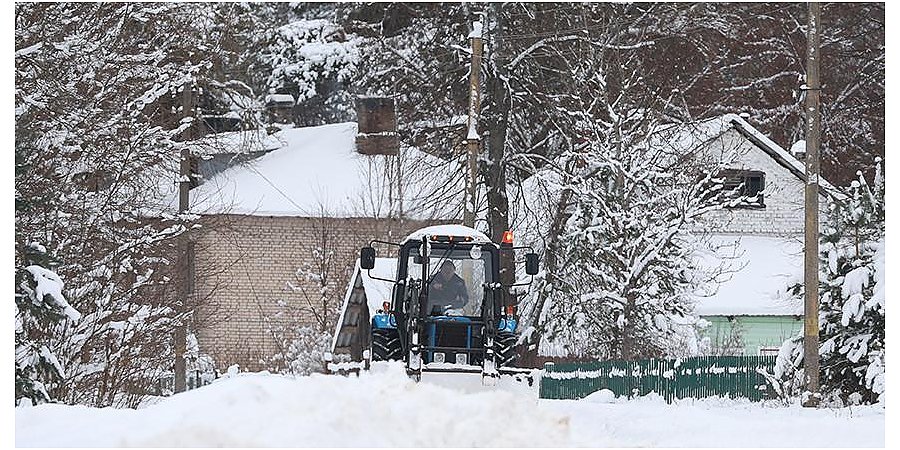 Более 700 человек и около 100 единиц техники готовы задействовать на уборке снега в Гродно