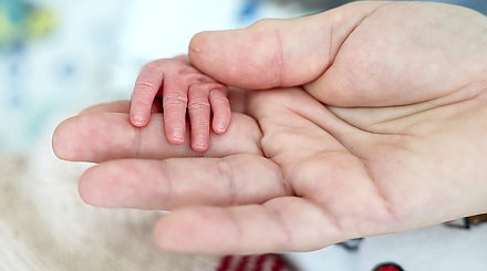 Как государство поддерживает семьи при рождении двоих и более детей, рассказали в Минтруда 