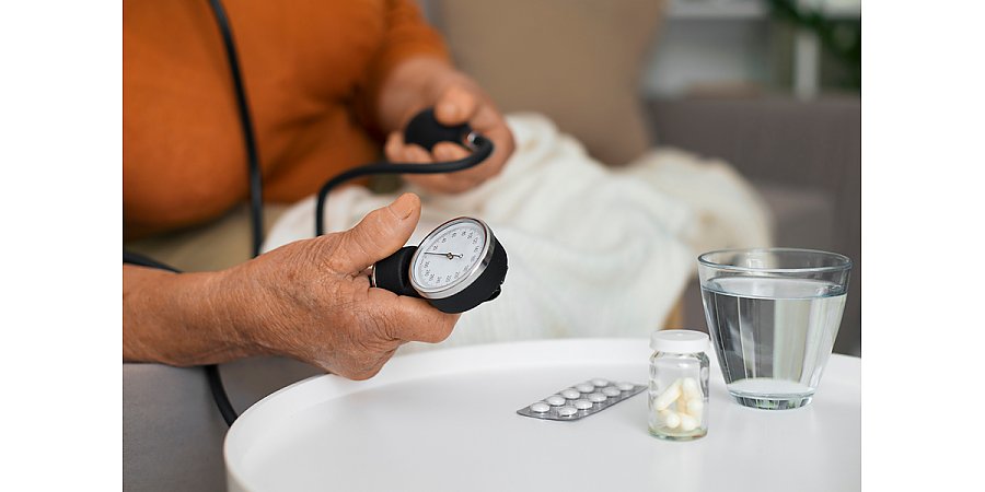 Врач рассказала, почему надо бороться с повышенным давлением и чем оно чревато