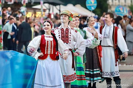 Поздравление Гродненского облисполкома и Гродненского областного Совета депутатов с Днем работников культуры