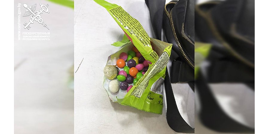 Иностранец пытался ввезти в Беларусь кокаин на рейсовом автобусе 
