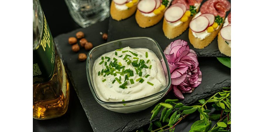 Как в ресторане: рецепт классического чесночного соуса