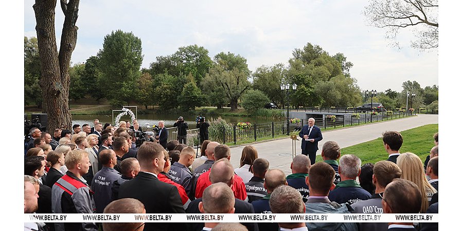 Александр Лукашенко: нужно мобилизовывать и объединять людей для благоустройства Минска
