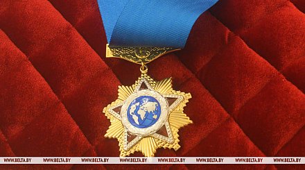 Александр Лукашенко наградил орденом Дружбы народов Михаила Мишустина и Дениса Мантурова