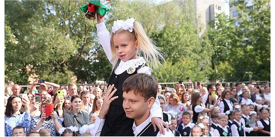 Торжественные линейки пройдут сегодня в школах Беларуси