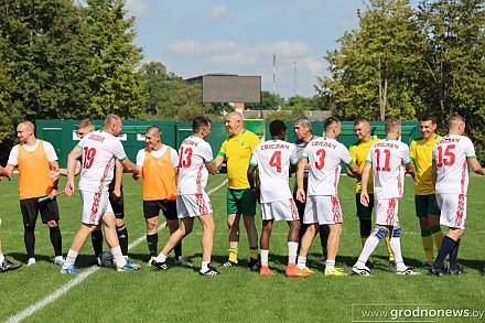 Каравай-фест продолжается на футбольном поле