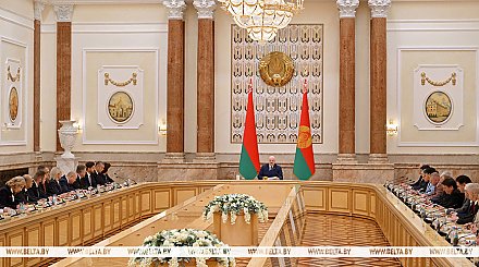 Народное единство, жемчужина православия, доклад по таможне и интервью "Разведчику". Итоги недели Президента