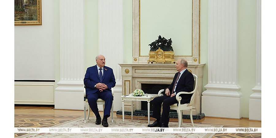 Александр Лукашенко назвал Победу великим достоянием и отметил противную позицию некоторых "товарищей"