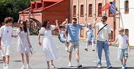 В Беларуси с 1 августа вырастут размеры государственных пособий семьям, воспитывающим детей