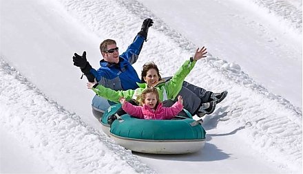 Горки на выживание: как избежать травм при катании на тюбингах и ватрушках