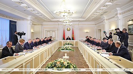 Александр Лукашенко о перспективах Витебской области: нужен пошаговый антикризисный план 
