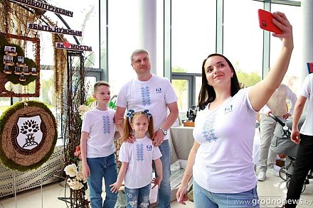 Сколько зарабатывают и тратят белорусские семьи и как их поддерживает государство. Статистика ко Дню семьи