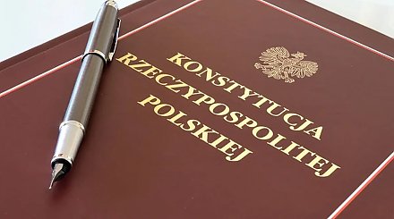 Более 50% опрошенных поляков высказались против принятия новой Конституции